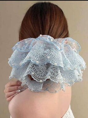 1pc Elegant jumbo Retro Ditsy Floral Summer Scrunchie, Floral Lace Faux Pearl